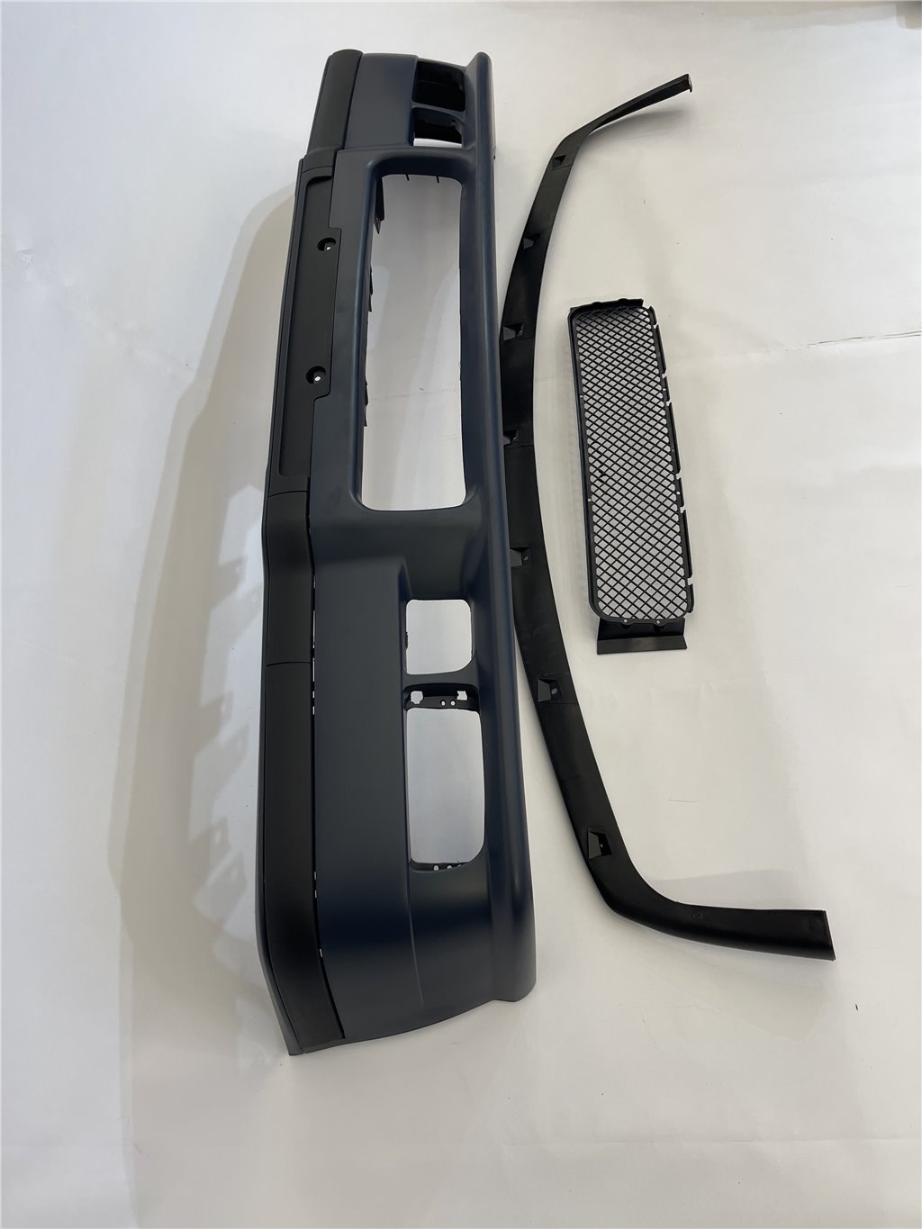 Rear bumper for BMW 3 Series E36 1990-2000 in M3 style Rear bumper for BMW 3 Series E36 1990-2000 in M3 style