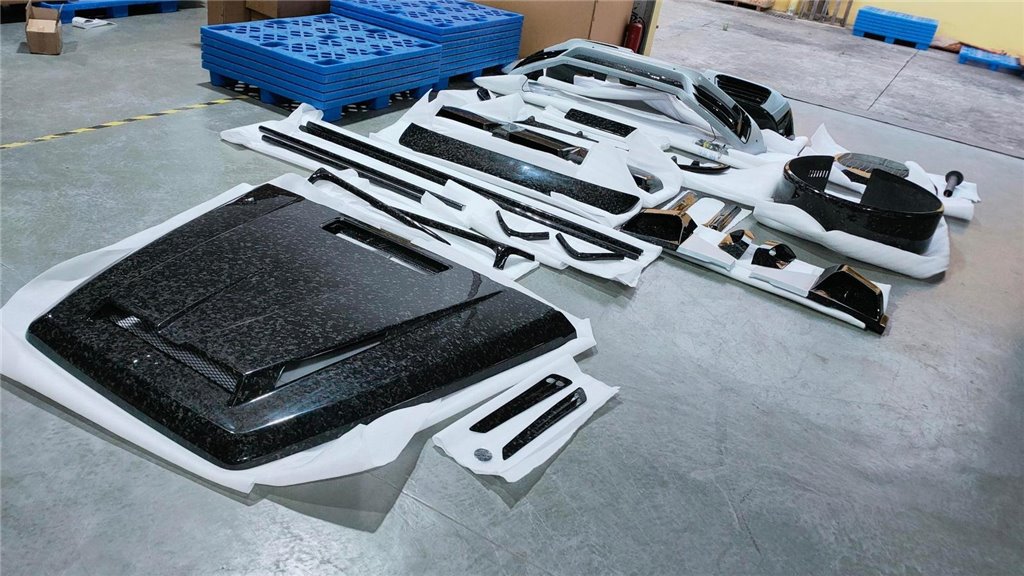 MANSORY G-WIDE BODY KIT with panels for Mercedes-Benz W463A-Body Conversion Kit MANSORY G-WIDE BODY KIT with panels for Mercedes-Benz W463A-Body Conversion Kit