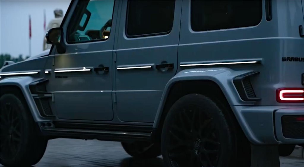 Side molding trims with LED lighting for Mercedes-Benz W463A W464 G-Class-Lighting Elements