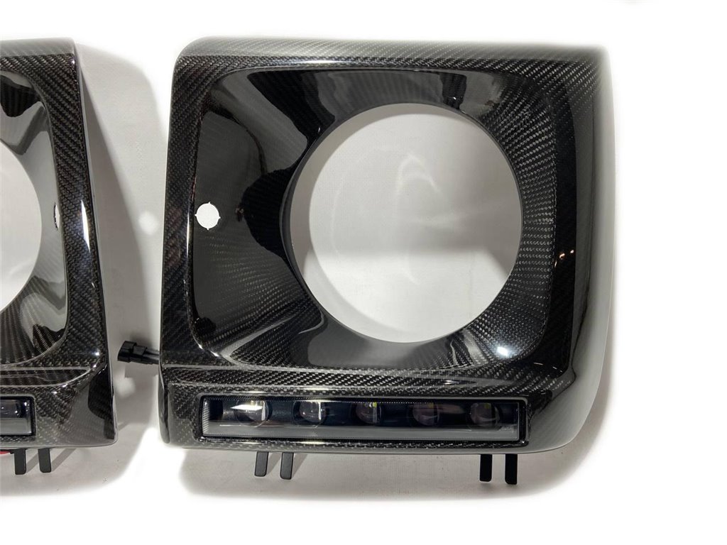 Kohlefaser Frontscheinwerferblenden mit LEDs Set für Mercedes-Benz W463 G-Wagon-Körperteile Kohlefaser Frontscheinwerferblenden mit LEDs Set für Mercedes-Benz W463 G-Wagon-Körperteile