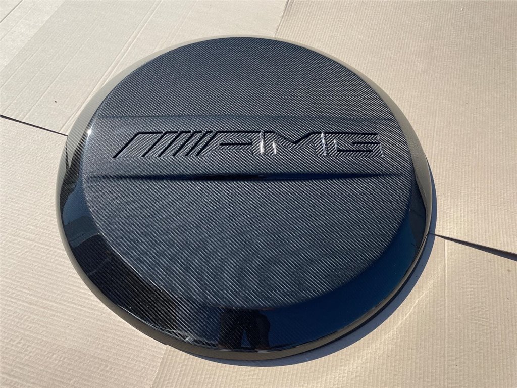 AMG Reserveradabdeckung aus Kohlefaser für Mercedes-Benz W463 G-Klasse-Körperteile AMG Reserveradabdeckung aus Kohlefaser für Mercedes-Benz W463 G-Klasse-Körperteile