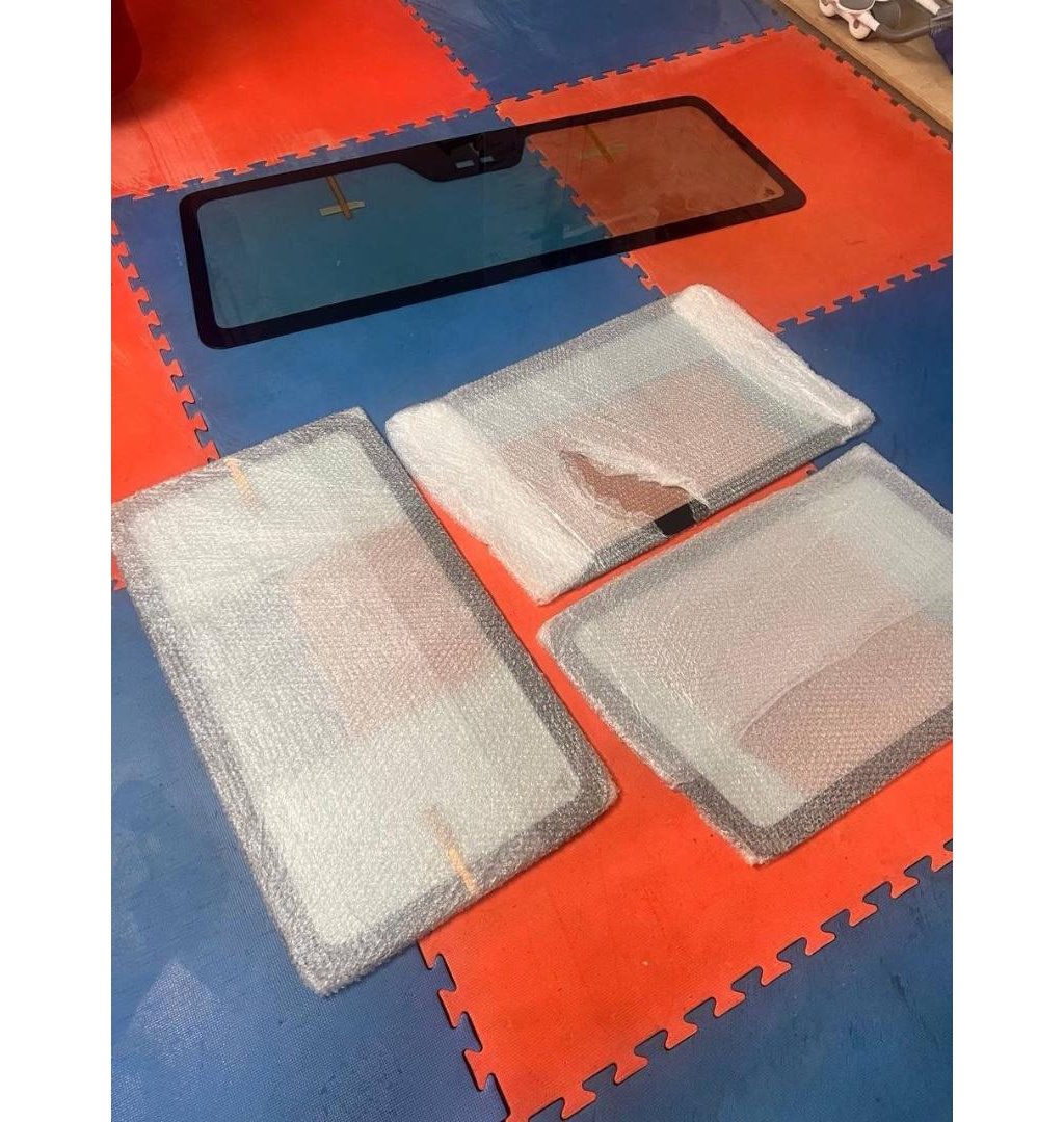 Windshield W463A style set for Mercedes-Benz G-Class W463-Body Parts Windshield W463A style set for Mercedes-Benz G-Class W463-Body Parts
