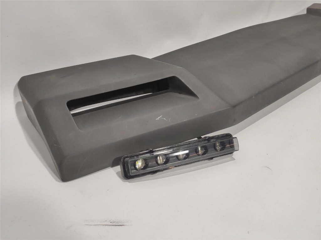 Fiberglass Front AMG Roof Spoiler for Mercedes-Benz W463 G-Class 4x4 6x6-G Class W463 6x6 Fiberglass Front AMG Roof Spoiler for Mercedes-Benz W463 G-Class 4x4 6x6-G Class W463 6x6