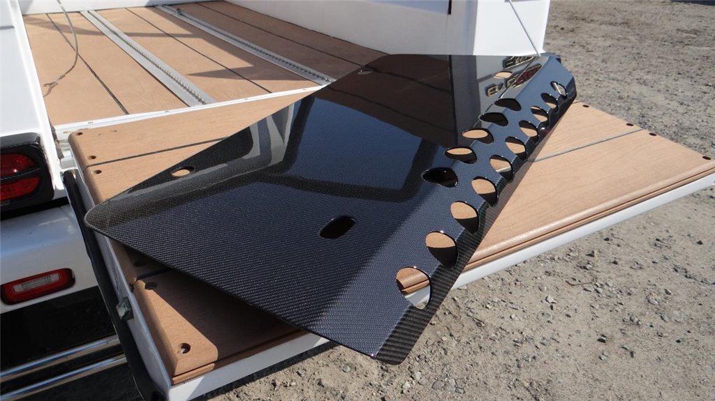 Carbon fiber front skid plate for Mercedes-Benz W463 6x6 G-Class-G Class W463 6x6 Carbon fiber front skid plate for Mercedes-Benz W463 6x6 G-Class-G Class W463 6x6