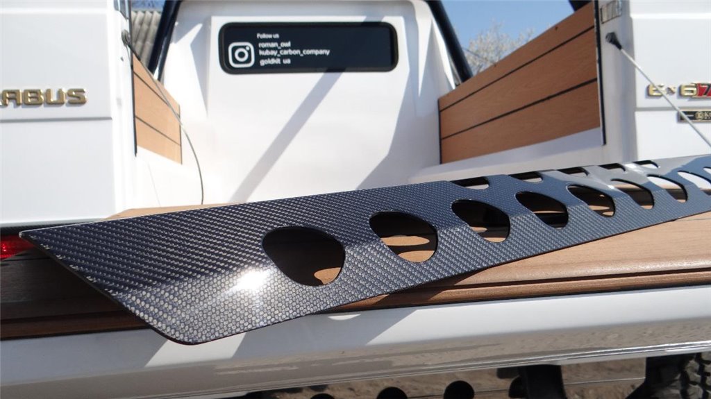 Carbon fiber front skid plate for Mercedes-Benz W463 6x6 G-Class-G Class W463 6x6 Carbon fiber front skid plate for Mercedes-Benz W463 6x6 G-Class-G Class W463 6x6