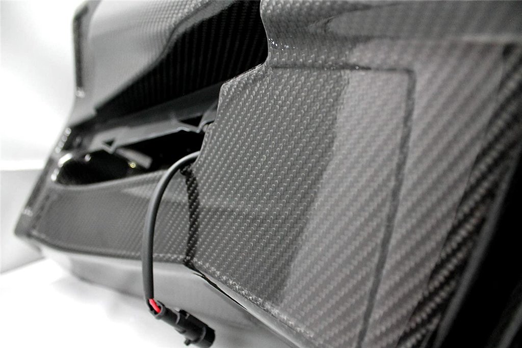Carbon fiber front roof spoiler with LEDs for Mercedes-Benz W463 G-Wagon 4x4 6x6-G Class W463 4x4 Carbon fiber front roof spoiler with LEDs for Mercedes-Benz W463 G-Wagon 4x4 6x6-G Class W463 4x4