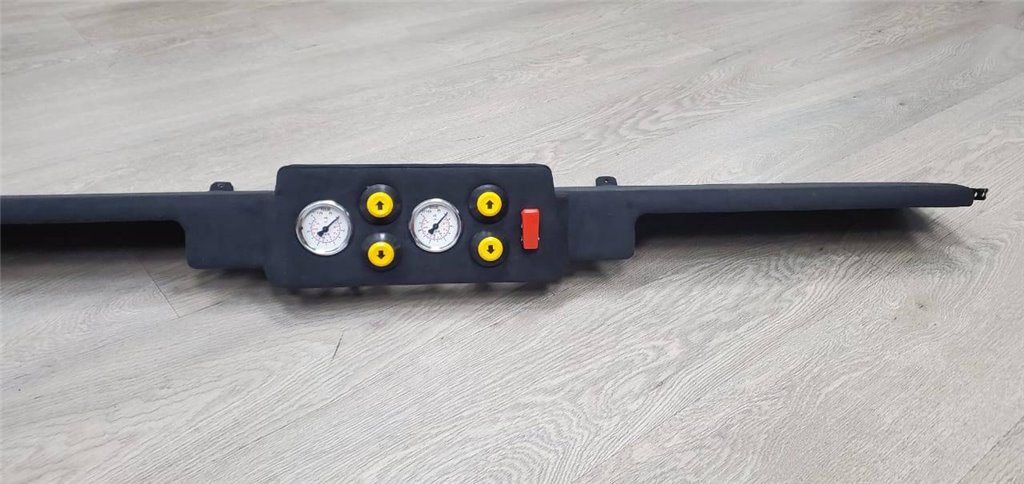 Automatisches Raddrucksystem CTIS für 4 Leichtmetallräder Mercedes-Benz W463 4x4-G Class W463 4x4 Automatisches Raddrucksystem CTIS für 4 Leichtmetallräder Mercedes-Benz W463 4x4-G Class W463 4x4