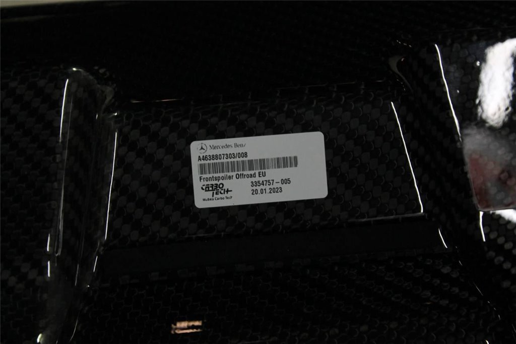 Kohlefaser Frontdachspoiler mit LEDs für Mercedes-Benz W463A 4x4 A4638807303/008-G Class W463A 4x4 Kohlefaser Frontdachspoiler mit LEDs für Mercedes-Benz W463A 4x4 A4638807303/008-G Class W463A 4x4