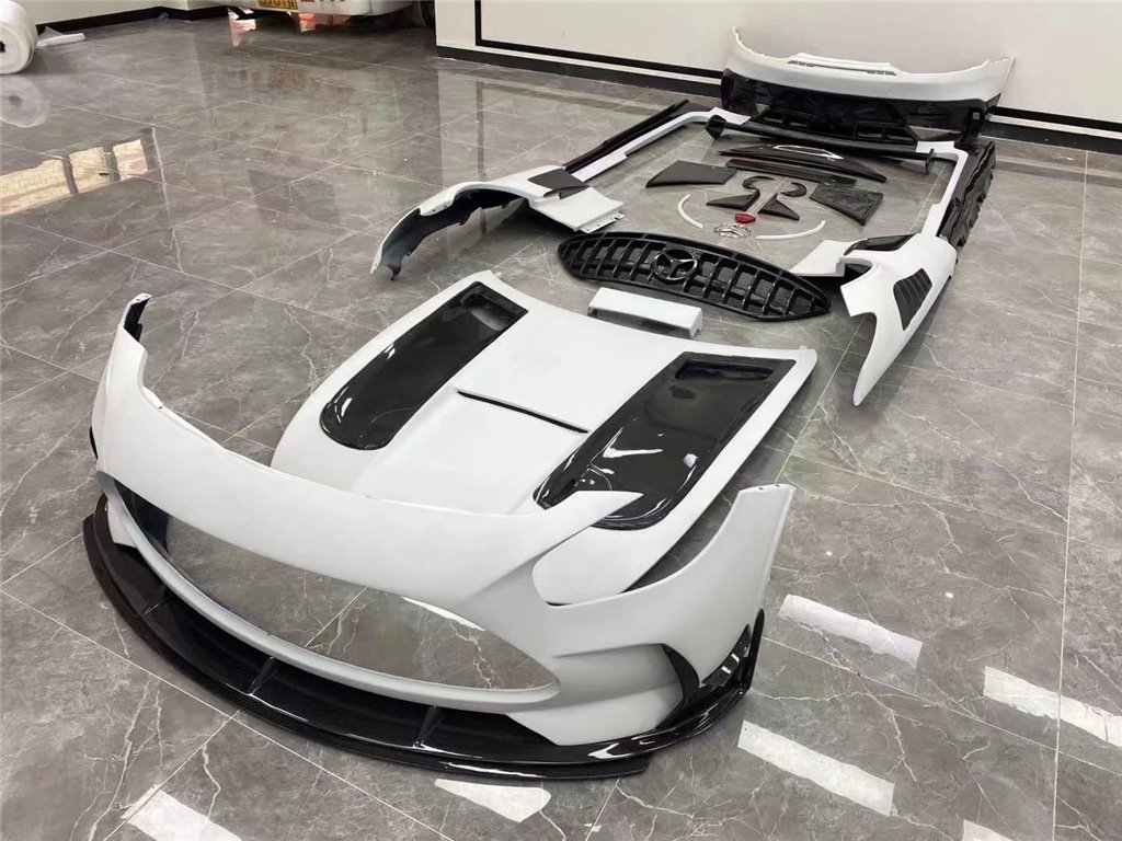 Kit carrozzeria GTR in fibra di vetro + fibra di carbonio per Mercedes GT-Mercedes Benz GT