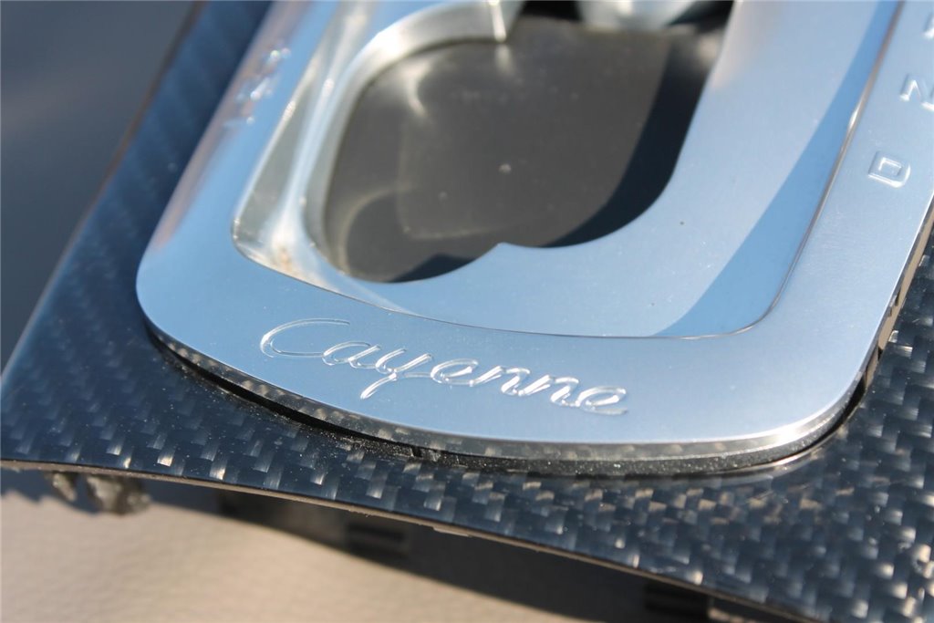 Porsche Cayenne parti interne in carbonio-Porsche