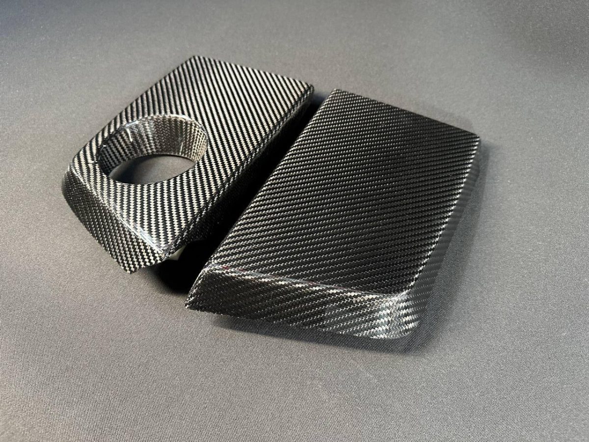 Carbon Fiber AMG Style Engine Trim for Mercedes-Benz W463 G63 - Image 3
