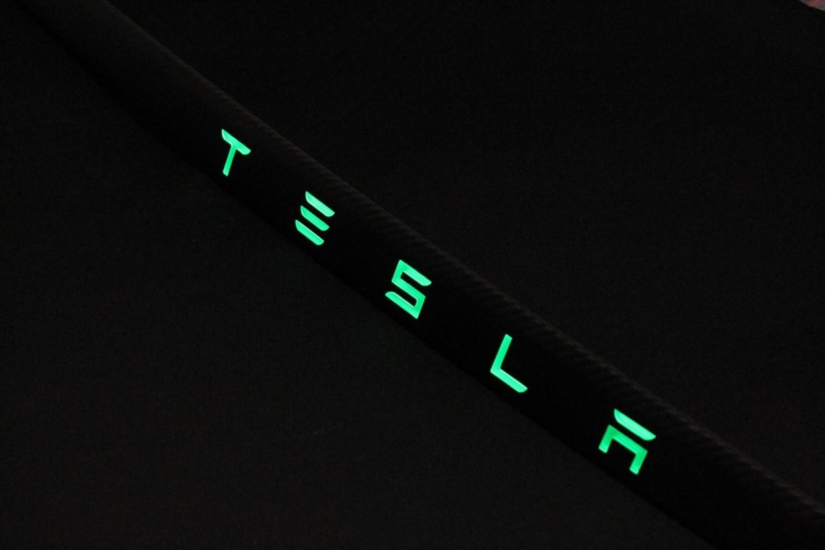 Carbon Fiber Rear Trunk Trim with LED for Tesla Model S - Image 4