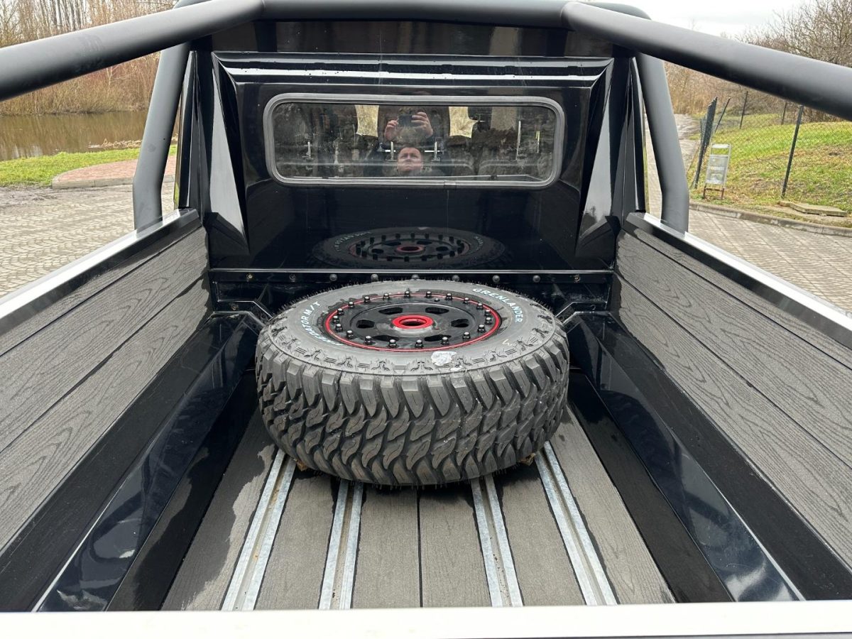 Mercedes Benz W463 G63 AMG 6x6 - Image 23