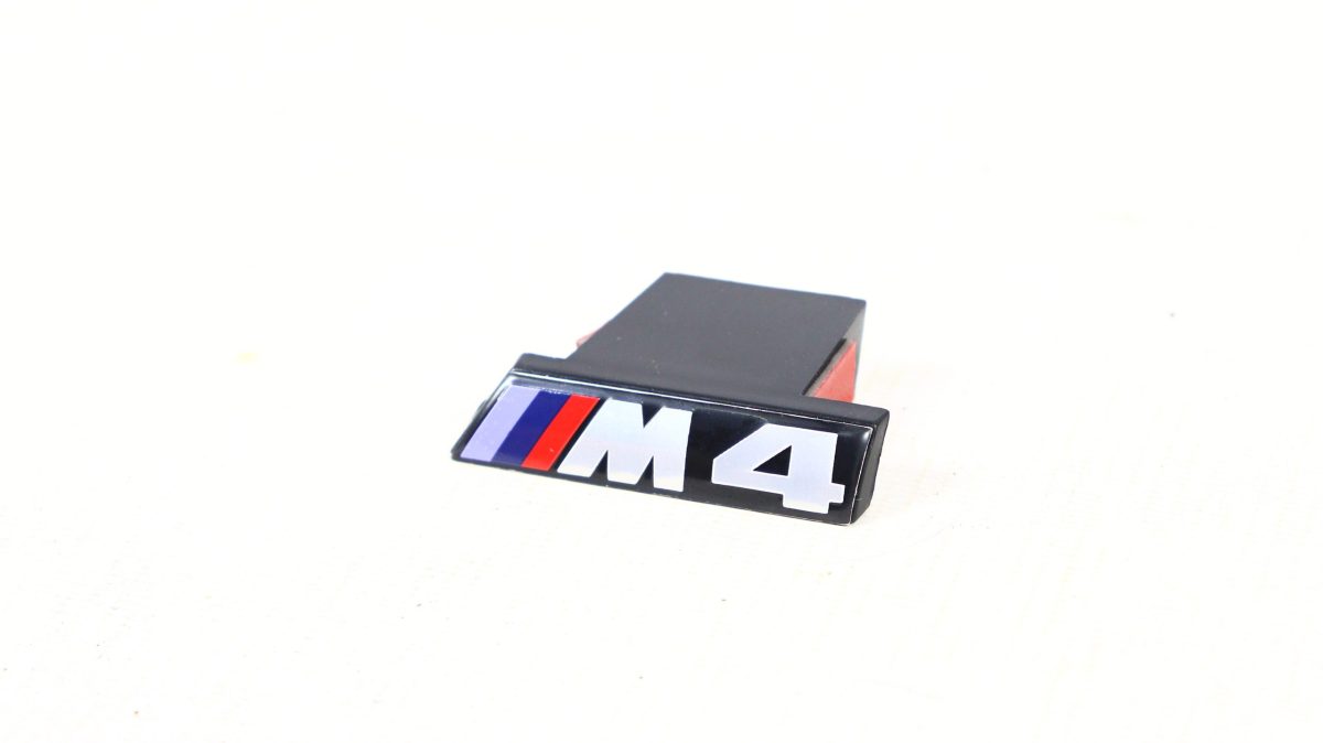 BMW sport grille M4 badge