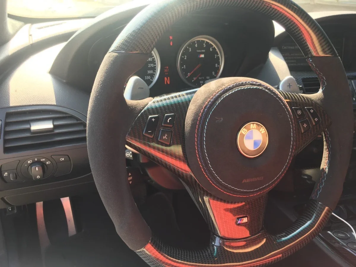 Carbon top Alcantara grip BMW M steering wheel