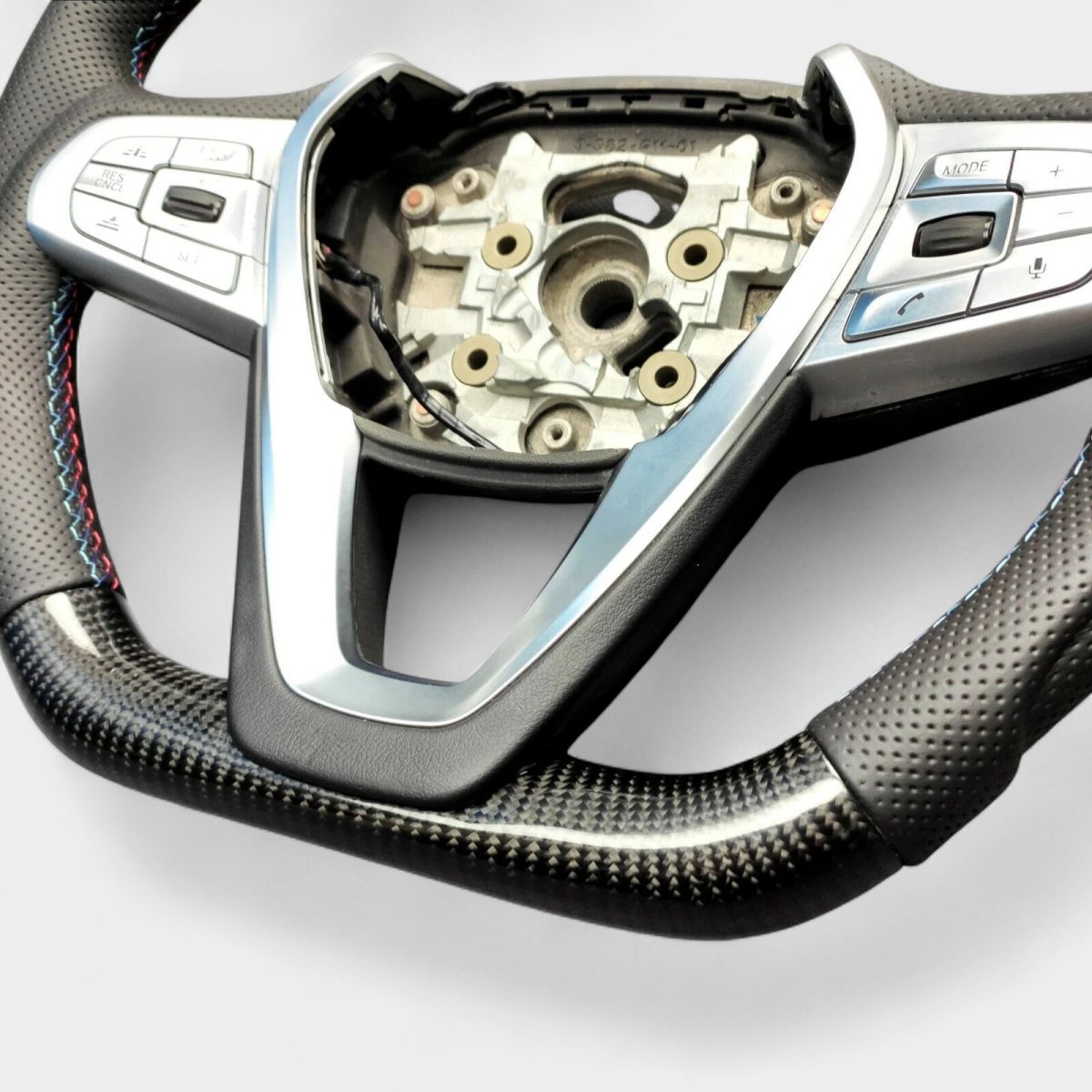 OEM remanufactured BMW G-series carbon wheel