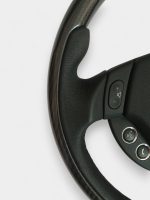 carbon and leather steering wheel maserati