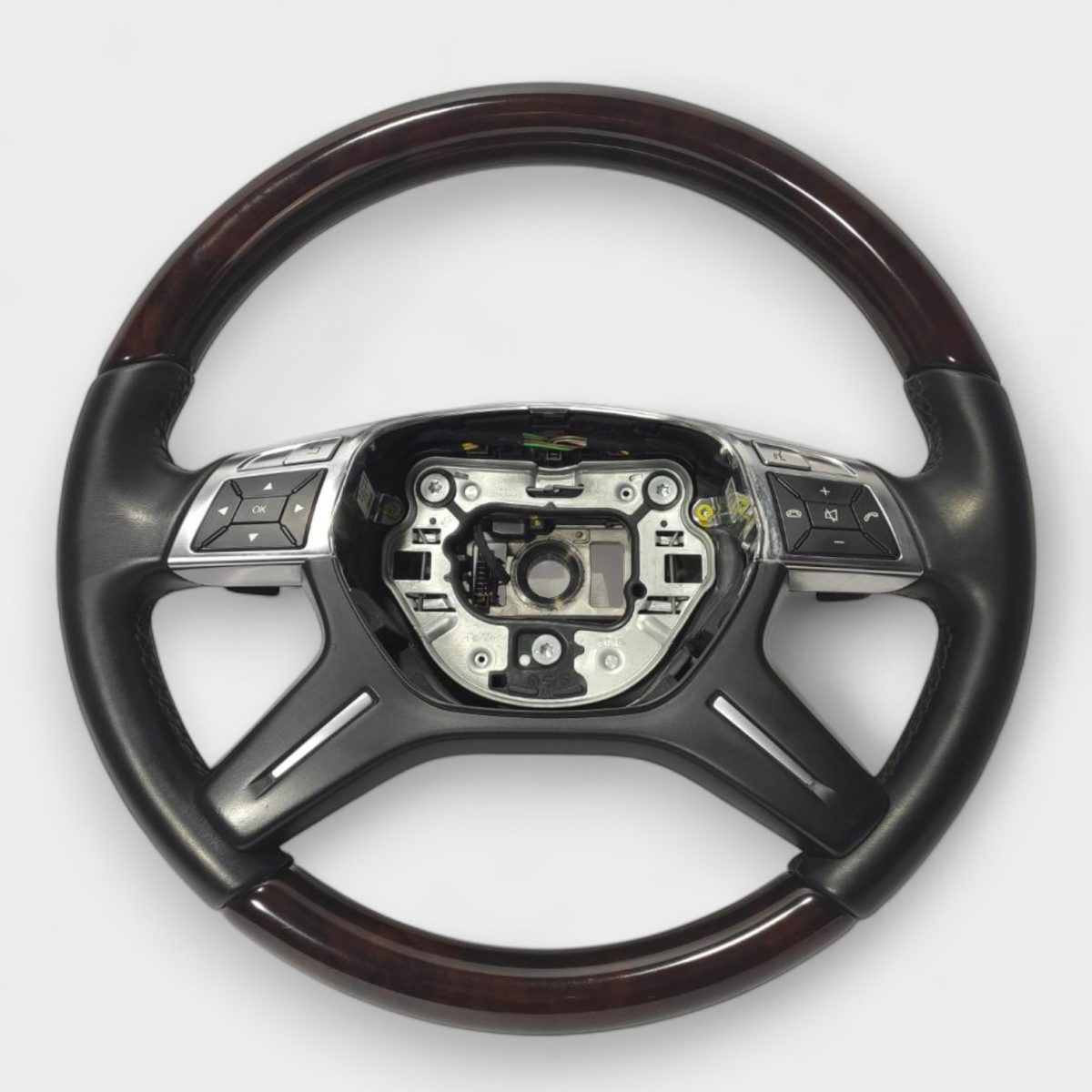 Carbon & Wood Steering Wheel for Mercedes-Benz W212 W463 W166 X166 (1) carbon wood steering wheel mercedes w212