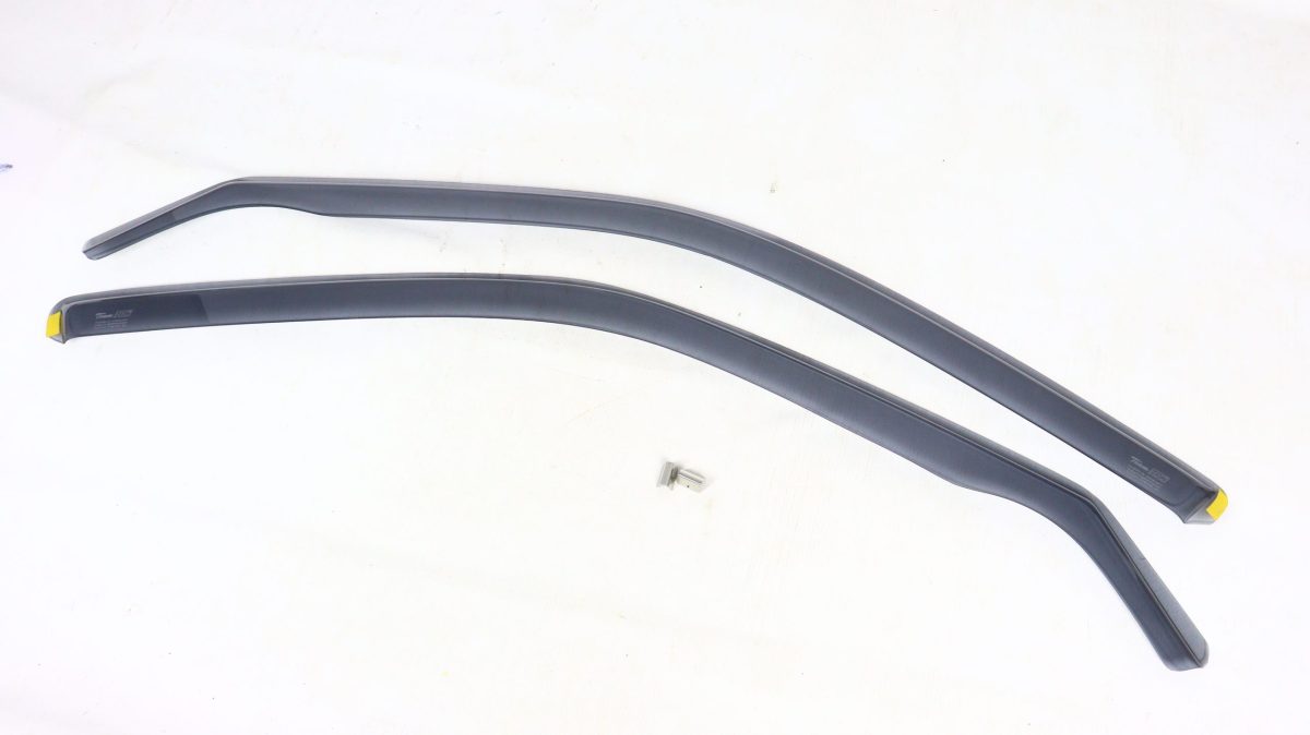 BMW 7 wind shields