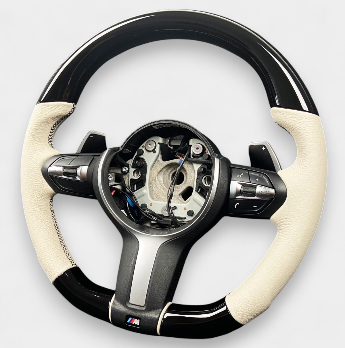 Carbon fiber steering wheel BMW 3 Series F30 white grips