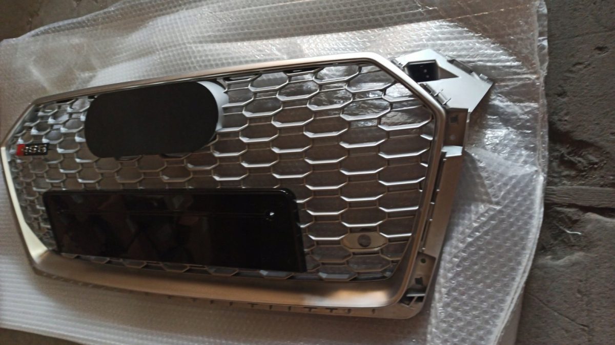 Audi A5 grey chrome grille upgrade