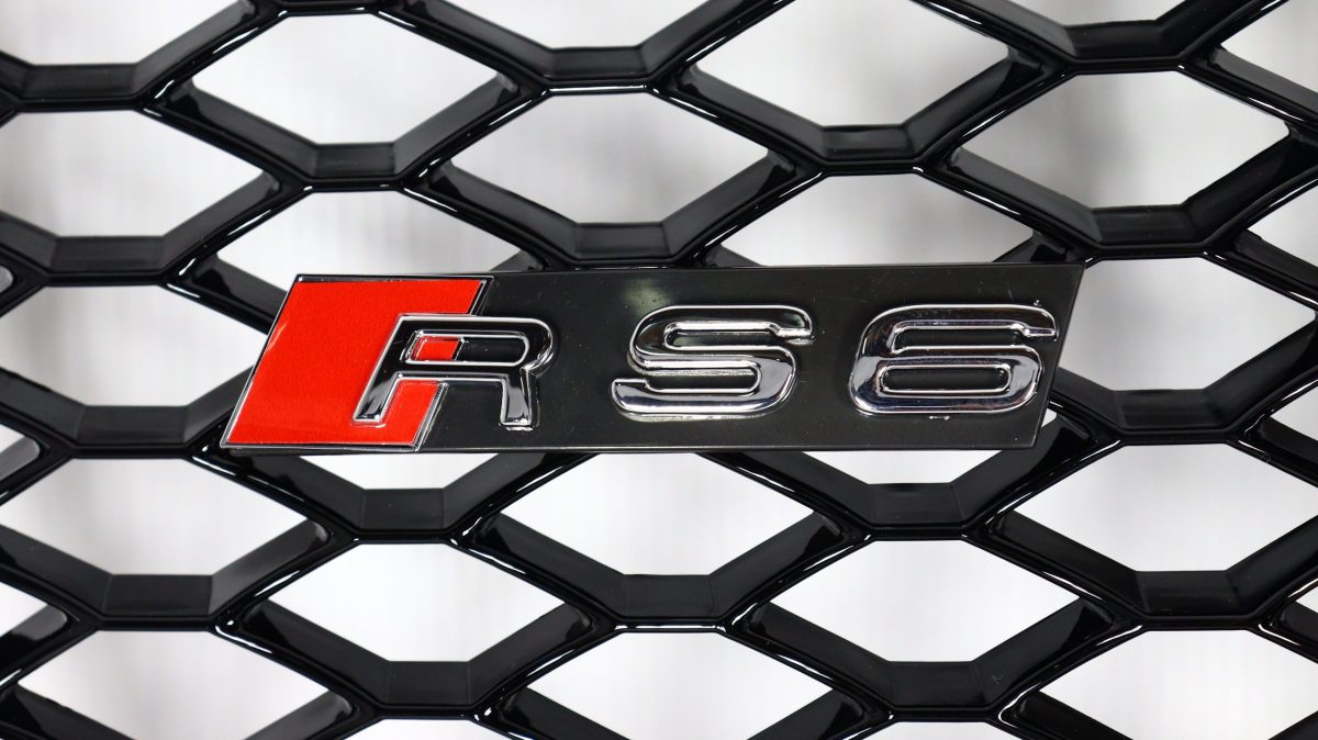 RS6 style chrome front grille Audi A6