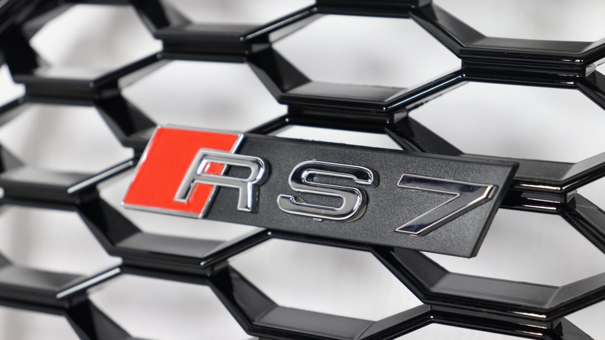 Audi A7 RS style front grille black