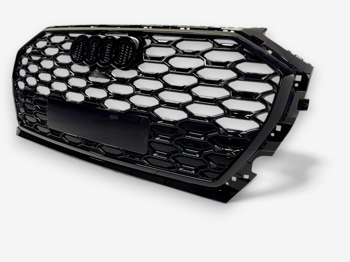 Audi Q5 facelift black honeycomb grille