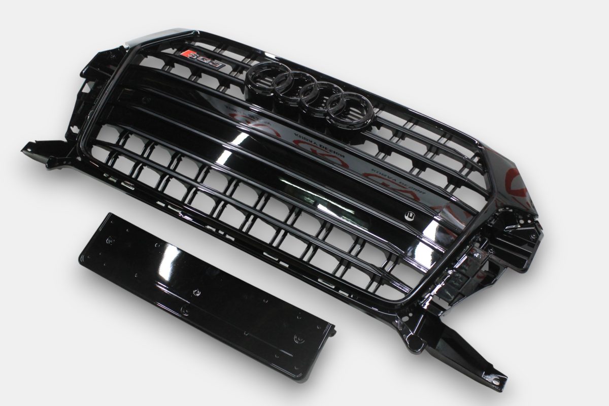 SQ3 black grille Audi Q3 2015–2018