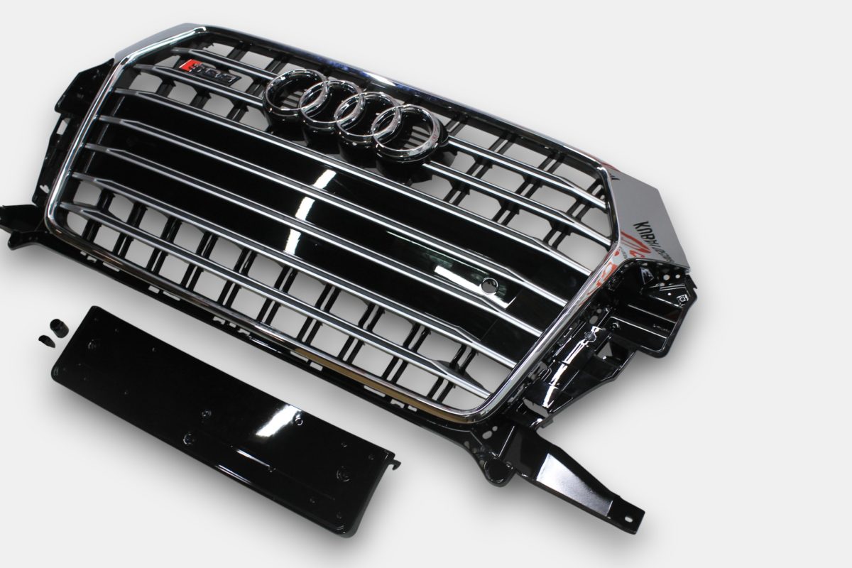 Chrome front radiator grille Audi Q3
