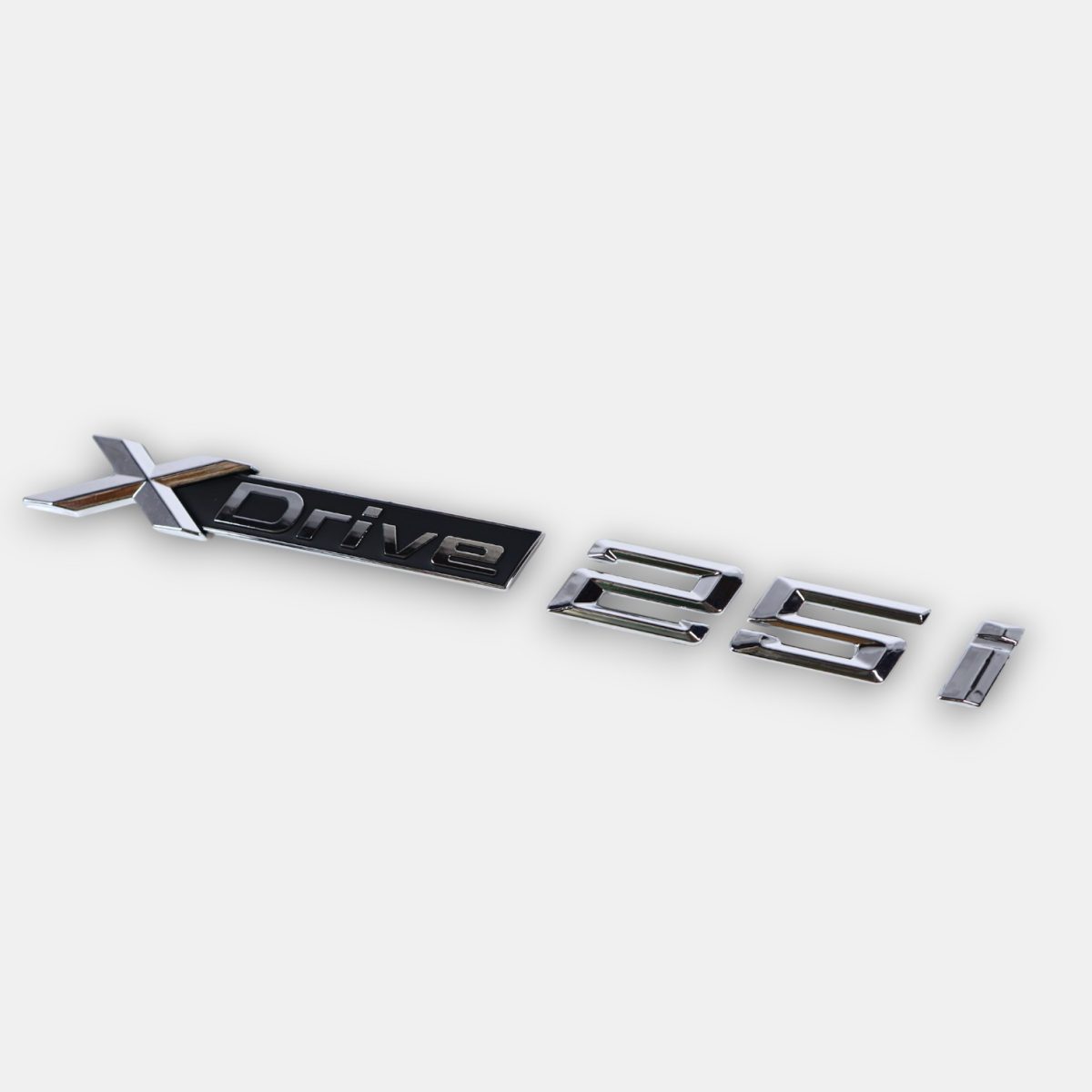 Chrome XDrive 25i badge
