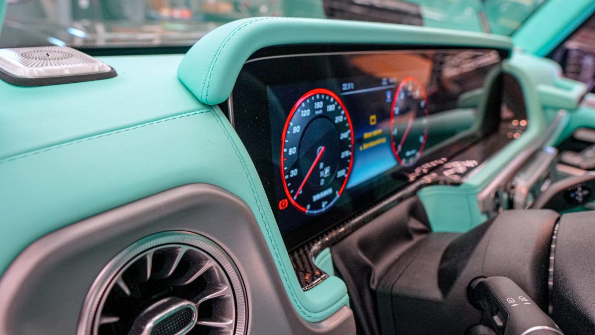 Tiffany Blue Interior Remanufacture for Mercedes-Benz G-Class W463A  - Image 6