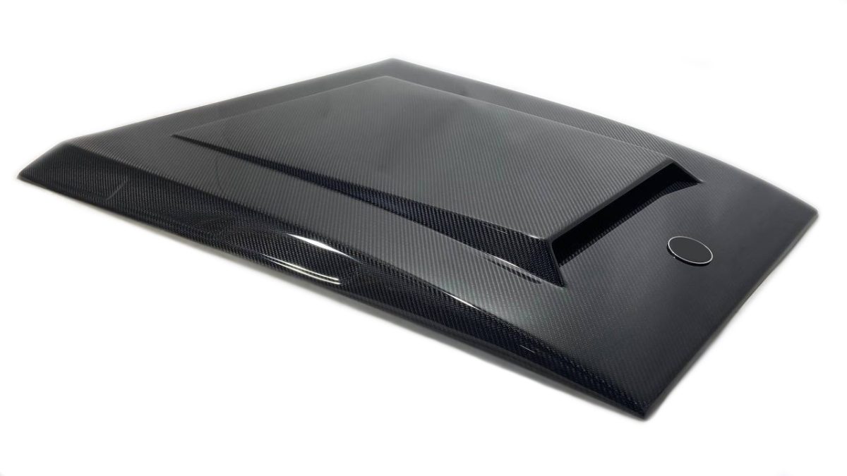 Side angle of Mercedes G-Class 6×6 hood scoop in carbon fiber