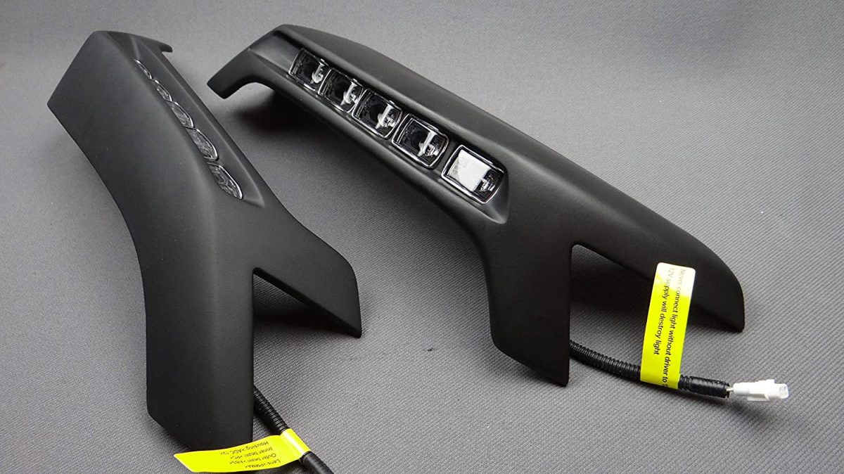Fiberglass Front Small Lip Spoiler with LED Lights for Mercedes-Benz G-Class W463 4×4 / 6×6  - Image 4