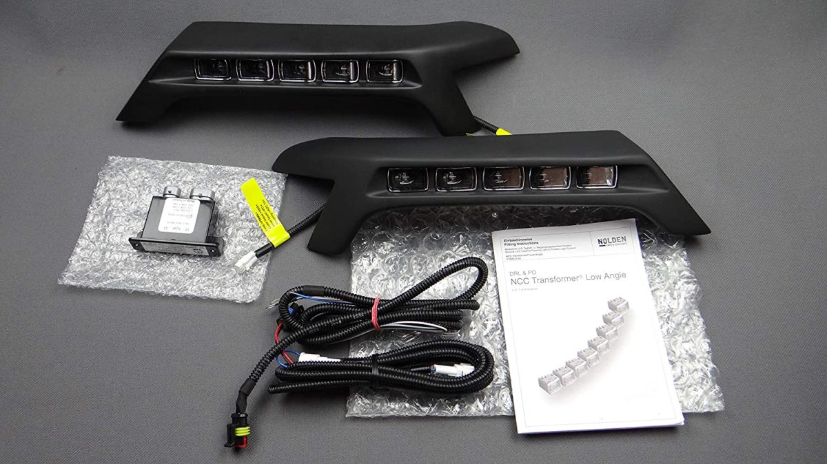 Fiberglass Front Small Lip Spoiler with LED Lights for Mercedes-Benz G-Class W463 4×4 / 6×6  - Image 8