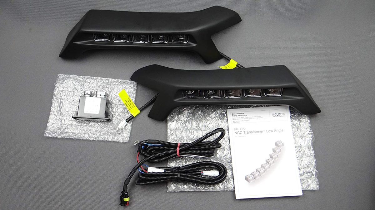 Fiberglass Front Small Lip Spoiler with LED Lights for Mercedes-Benz G-Class W463 4×4 / 6×6  - Image 5