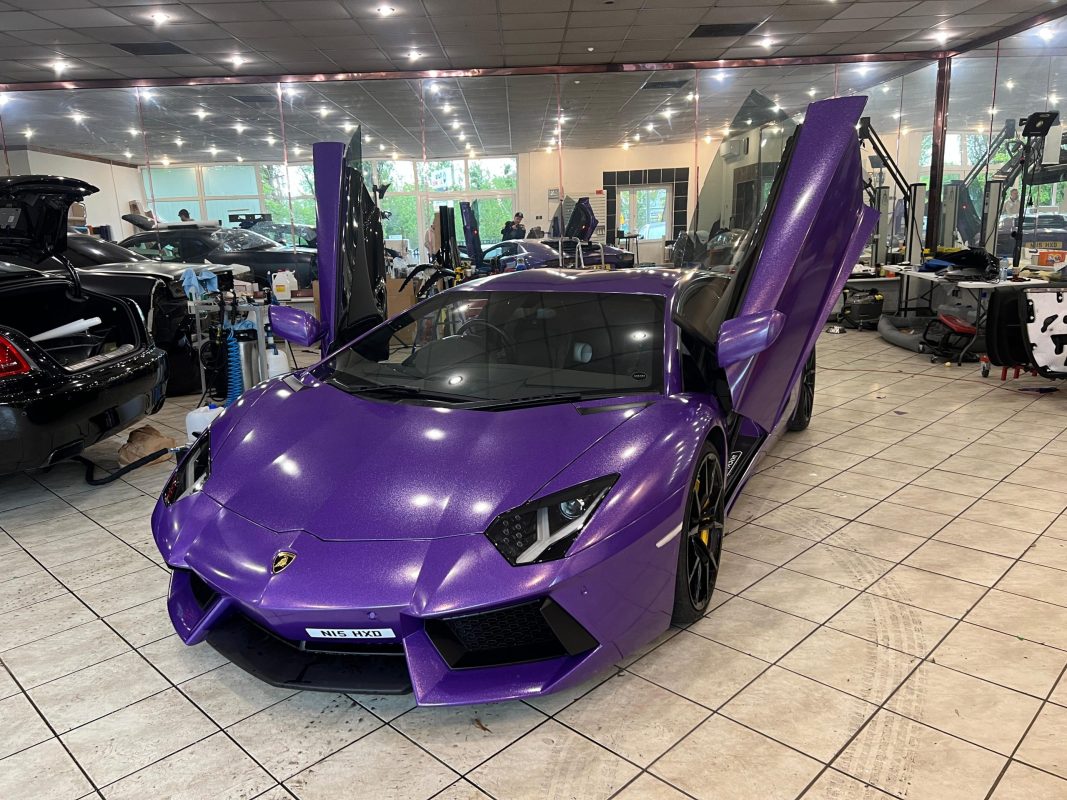 Lamborghini Aventador (14)