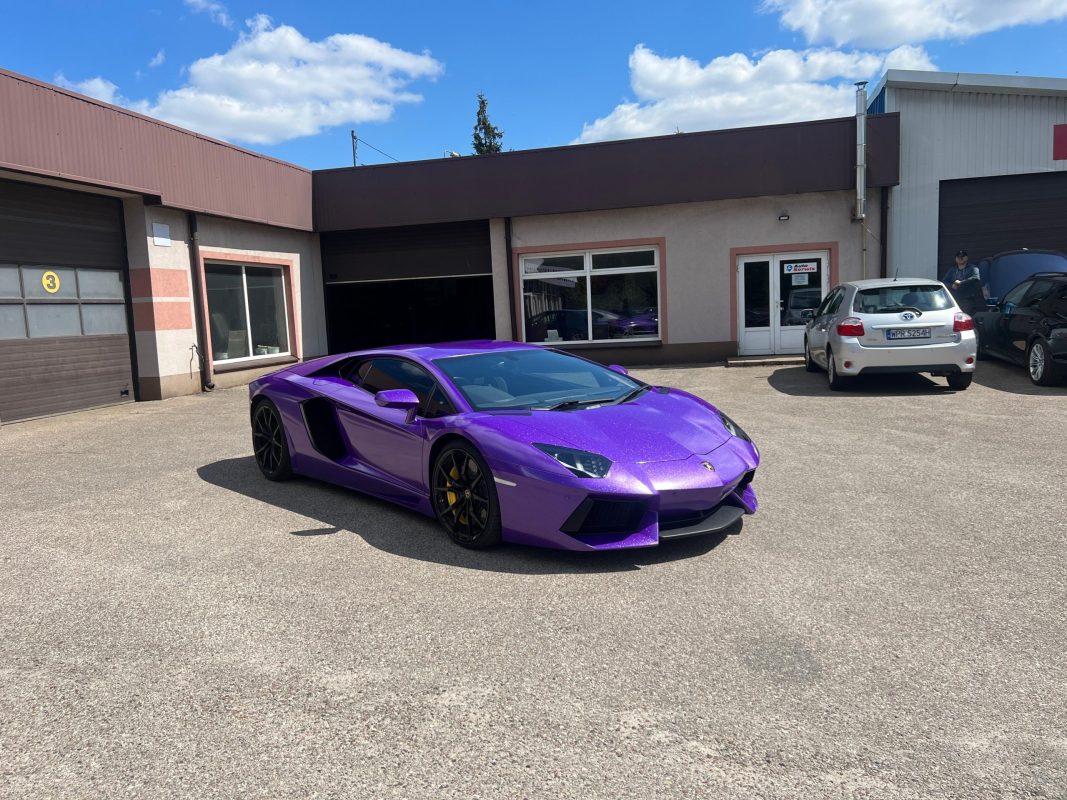 Lamborghini Aventador (20)