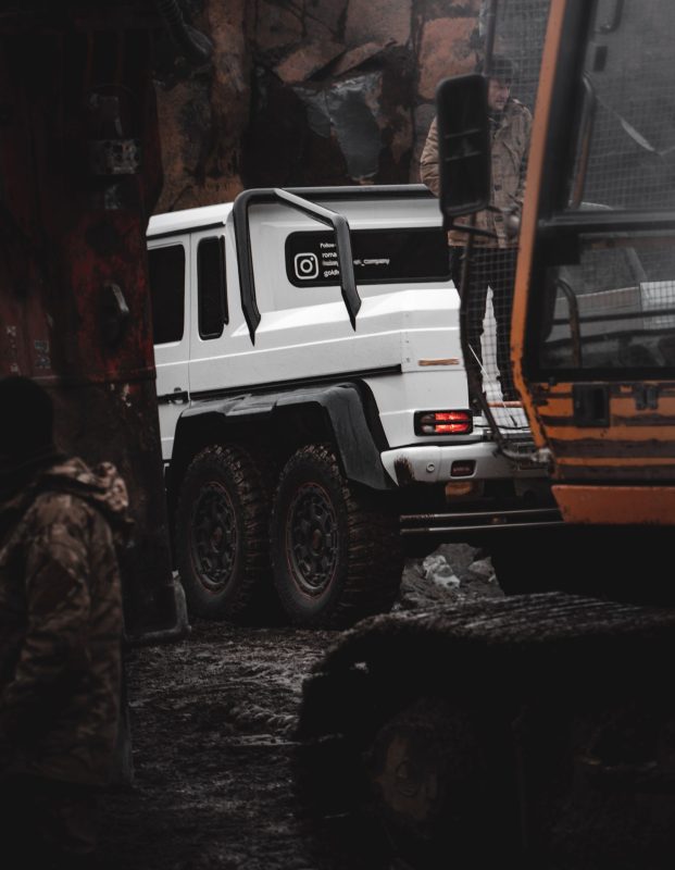 Mercedes Benz W463 6x6 White 2001 G500 (10)