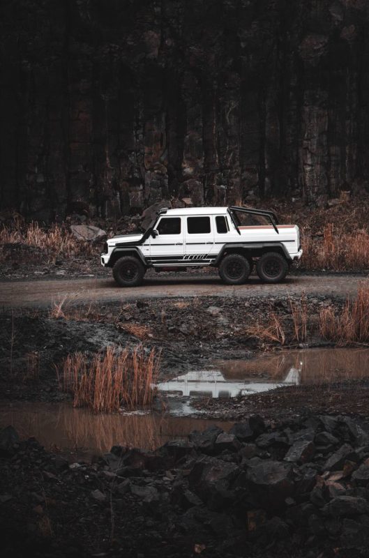 Mercedes Benz W463 6x6 White 2001 G500 (4)