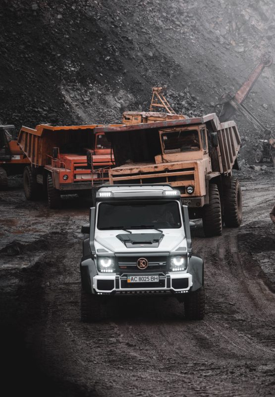 Mercedes Benz W463 6x6 White 2001 G500 (6)