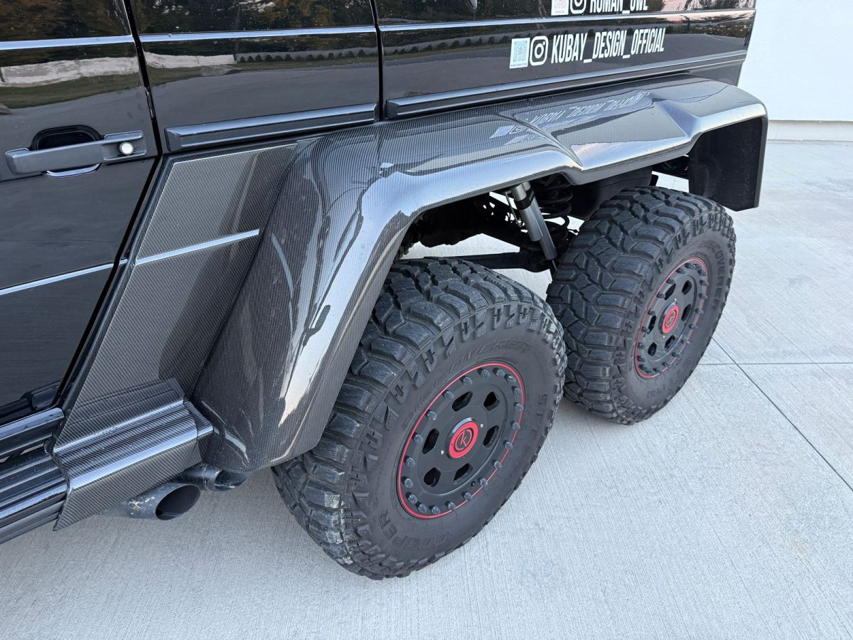 Carbon Fiber Fender Flares for Mercedes-Benz G-Class W463 6×6 - Image 3