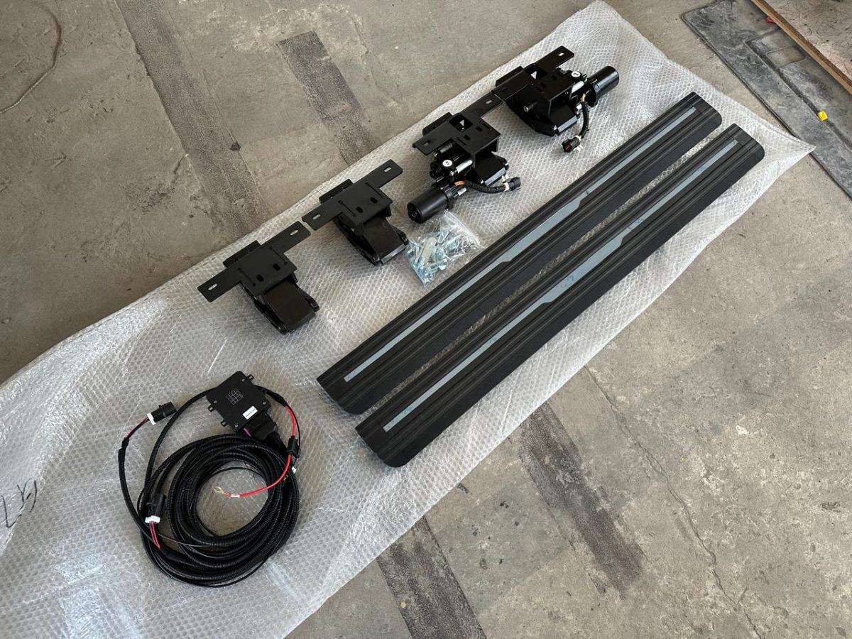 Electric Side Steps for Mercedes-Benz G-Class W463 / W463 6×6 - Image 3
