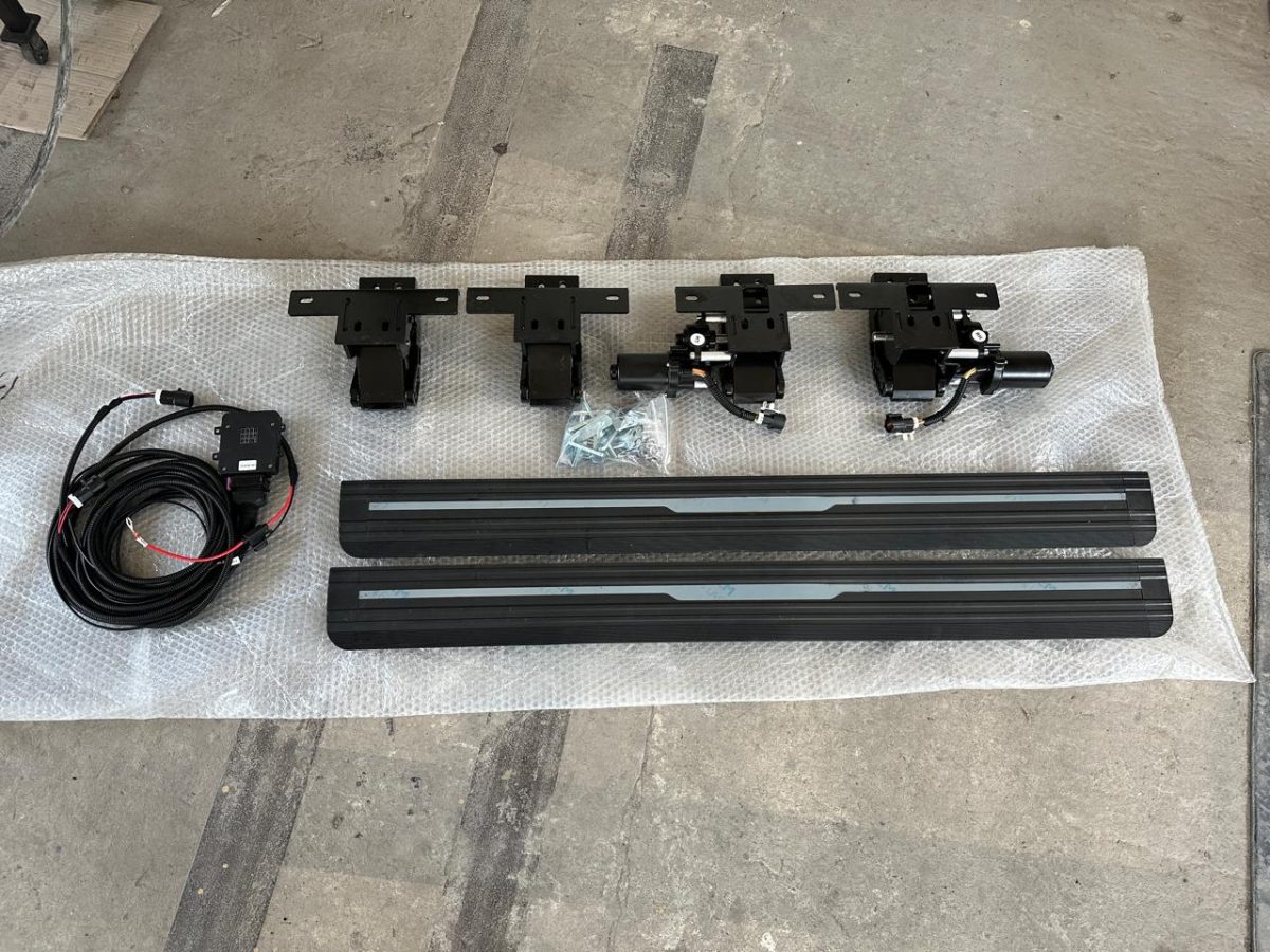 Electric Side Steps for Mercedes-Benz G-Class W463 / W463 6×6 - Image 2