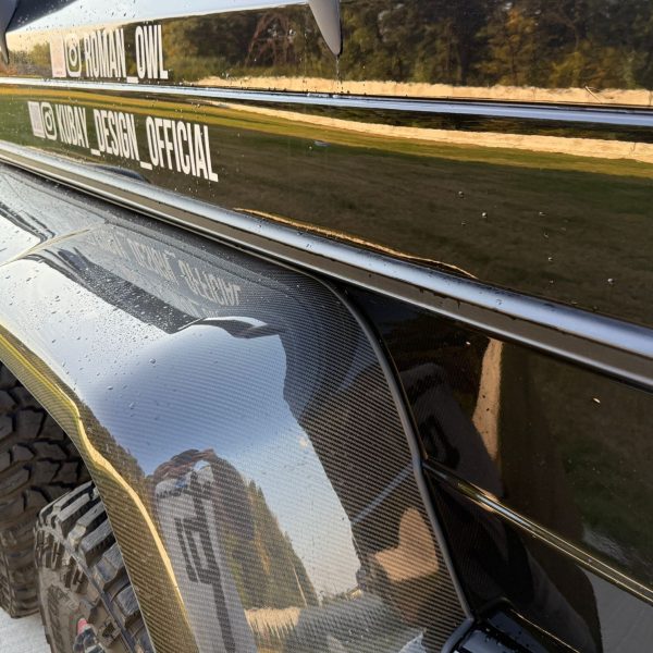 Fiberglass rear long mouldings installed on Mercedes-Benz G-Class W463 6×6.