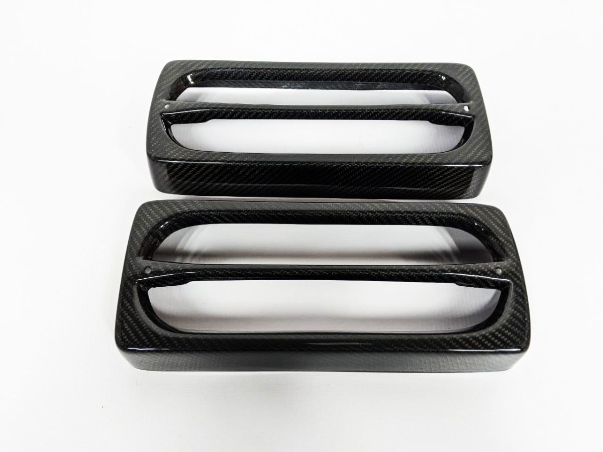 Carbon Fiber Rear Tail Light Frame Covers for Mercedes-Benz W463 4×4 6×6  - Image 2