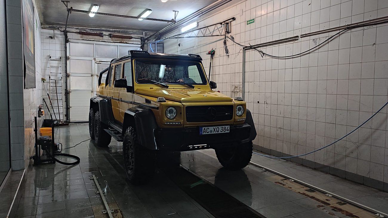 mercedes benz W463 G63 6x6 yellow (40)