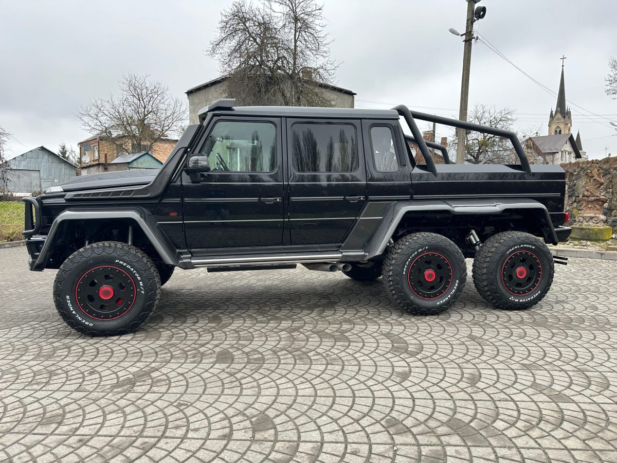 Rear Long Mouldings Carbon Fiber (2 pcs) for Mercedes-Benz G-Class W463 6×6  - Image 3
