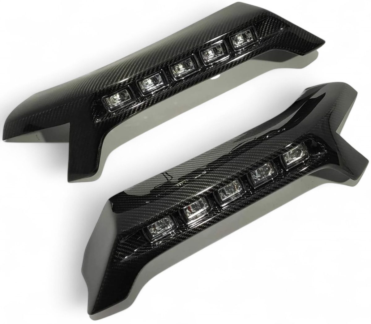Kubay Design carbon front spoiler with LED integration for Mercedes G-Class 4×4² – aggressive AMG look.
