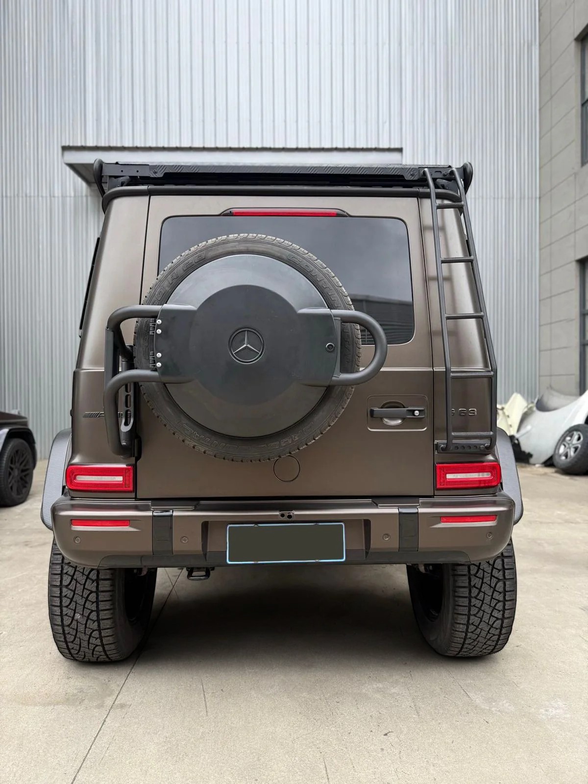 Carbon Fiber Rear Spare Wheel Cover for Mercedes-Benz G-Class W463A W464 carbon fiber rear spare wheel cover mercedes g class w463a kubay design